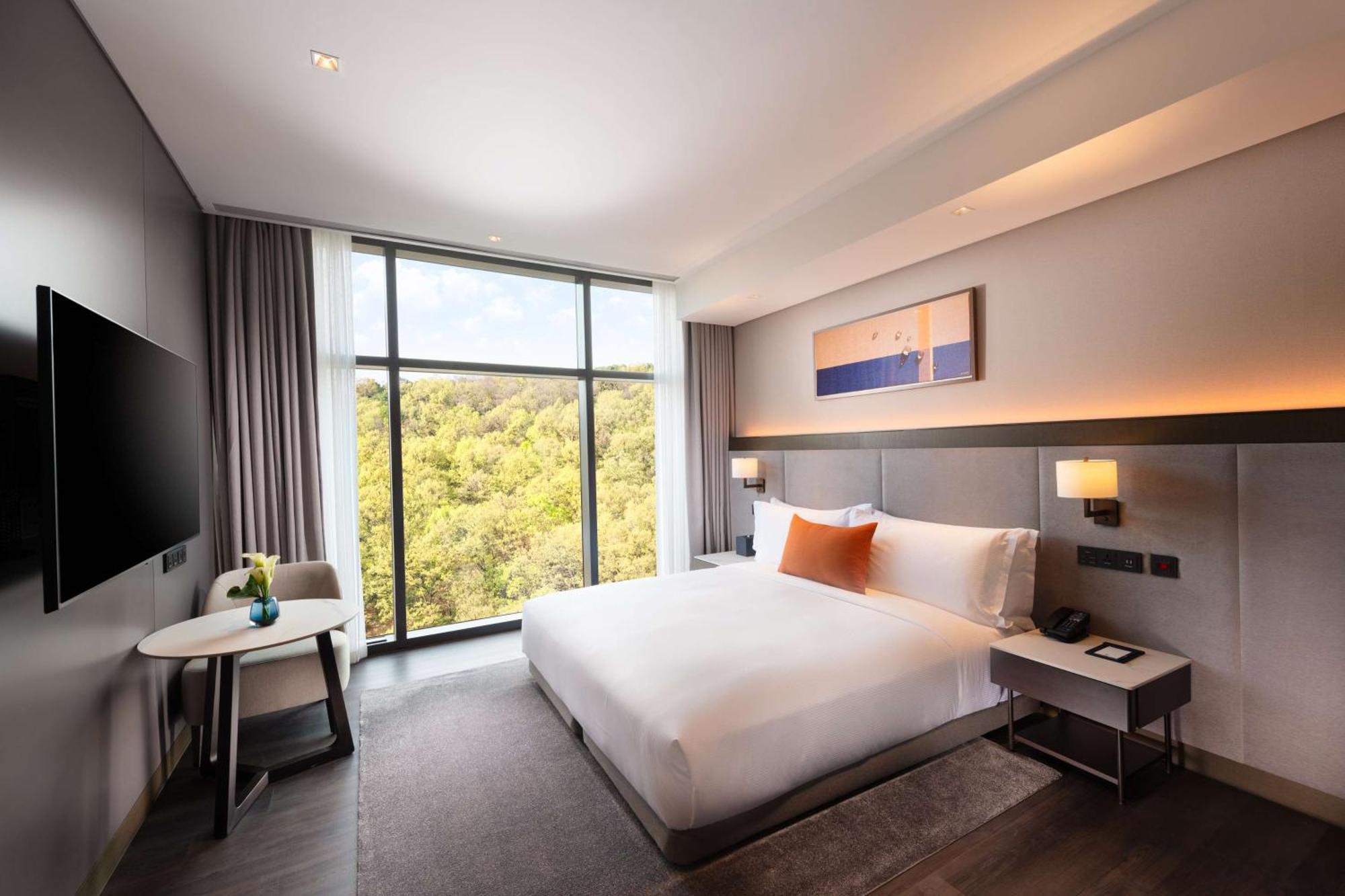 Отель Doubletree By Hilton Seoul Pangyo Соннам Экстерьер фото