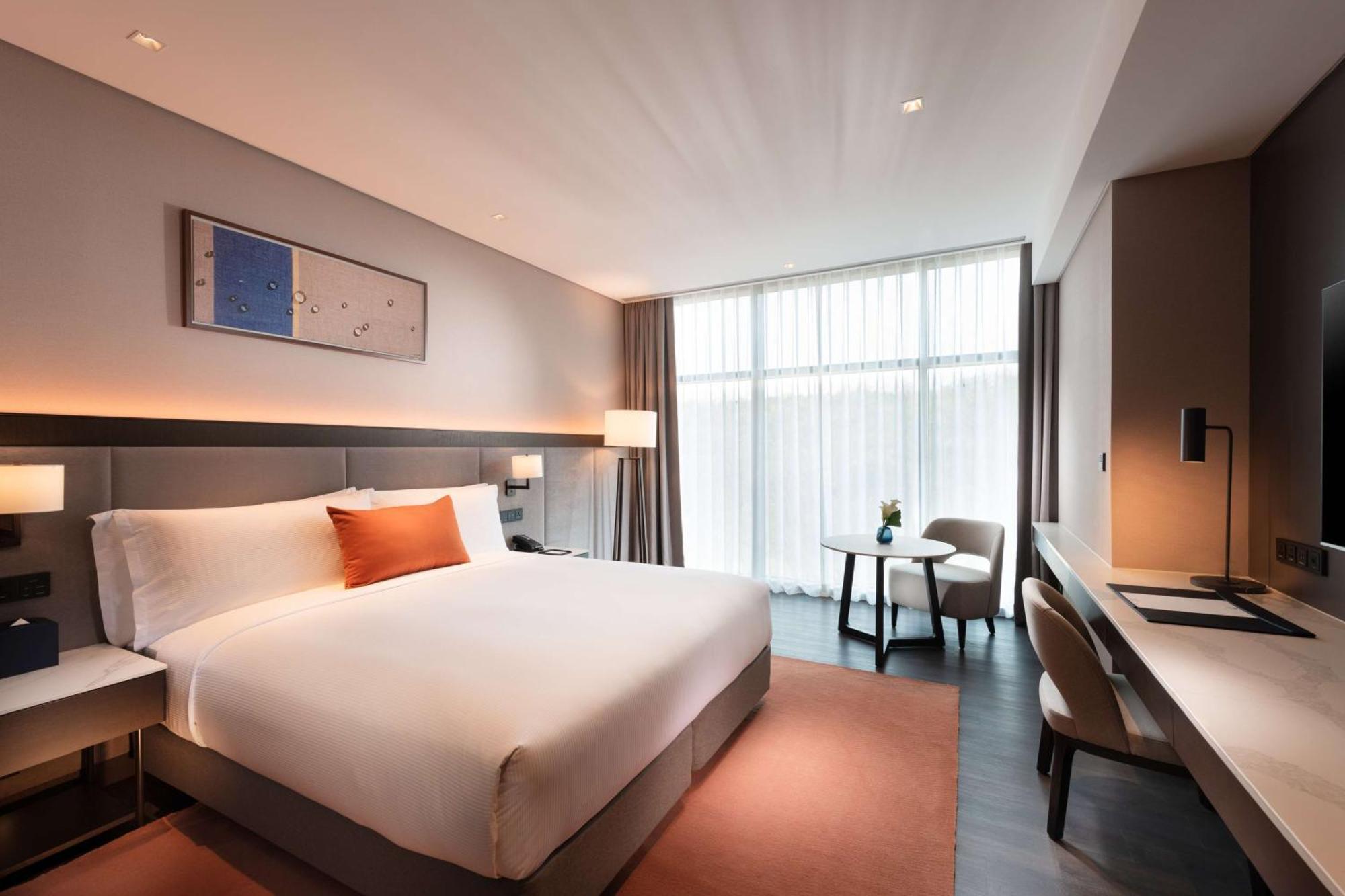 Отель Doubletree By Hilton Seoul Pangyo Соннам Экстерьер фото