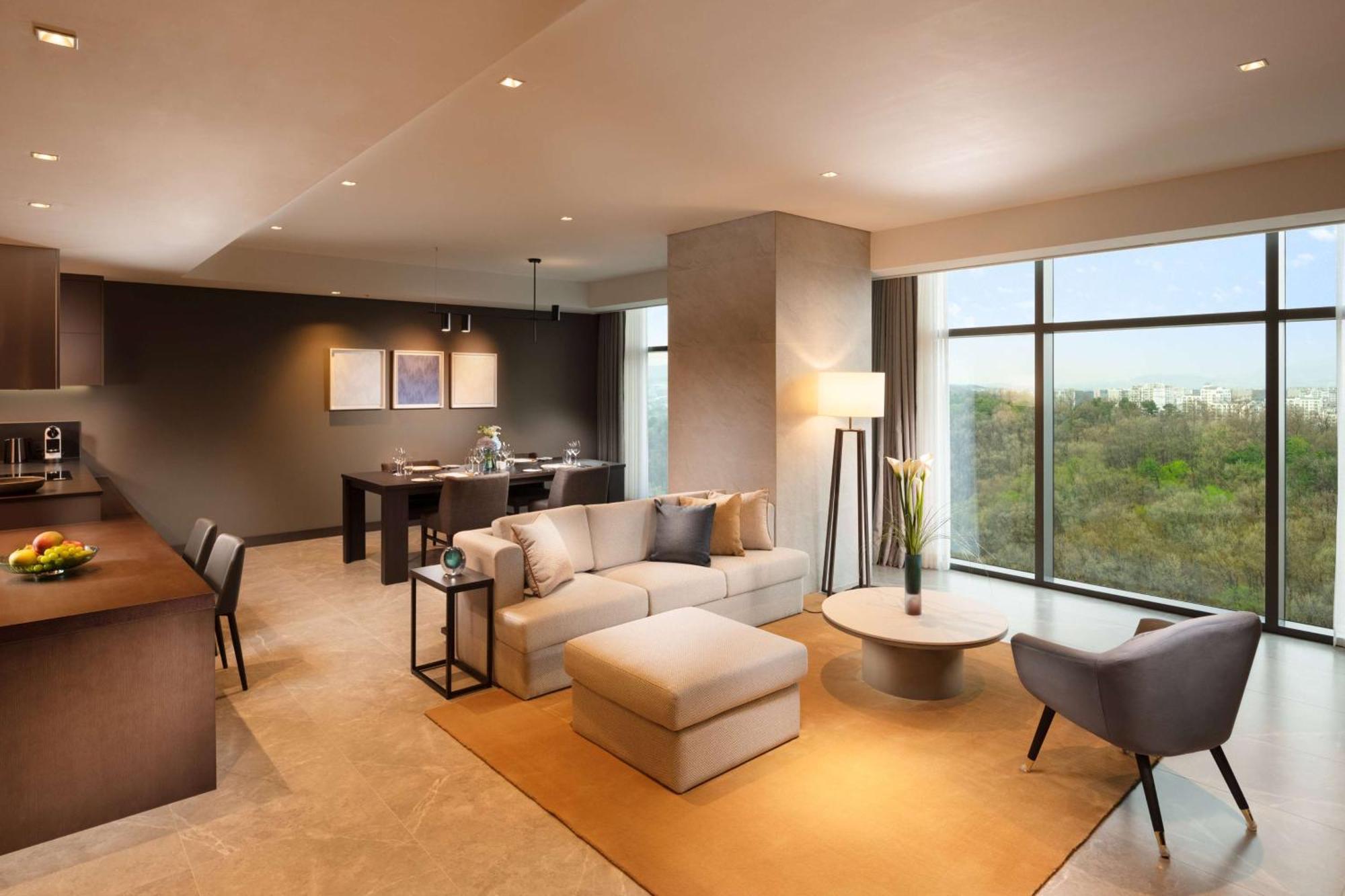 Отель Doubletree By Hilton Seoul Pangyo Соннам Экстерьер фото