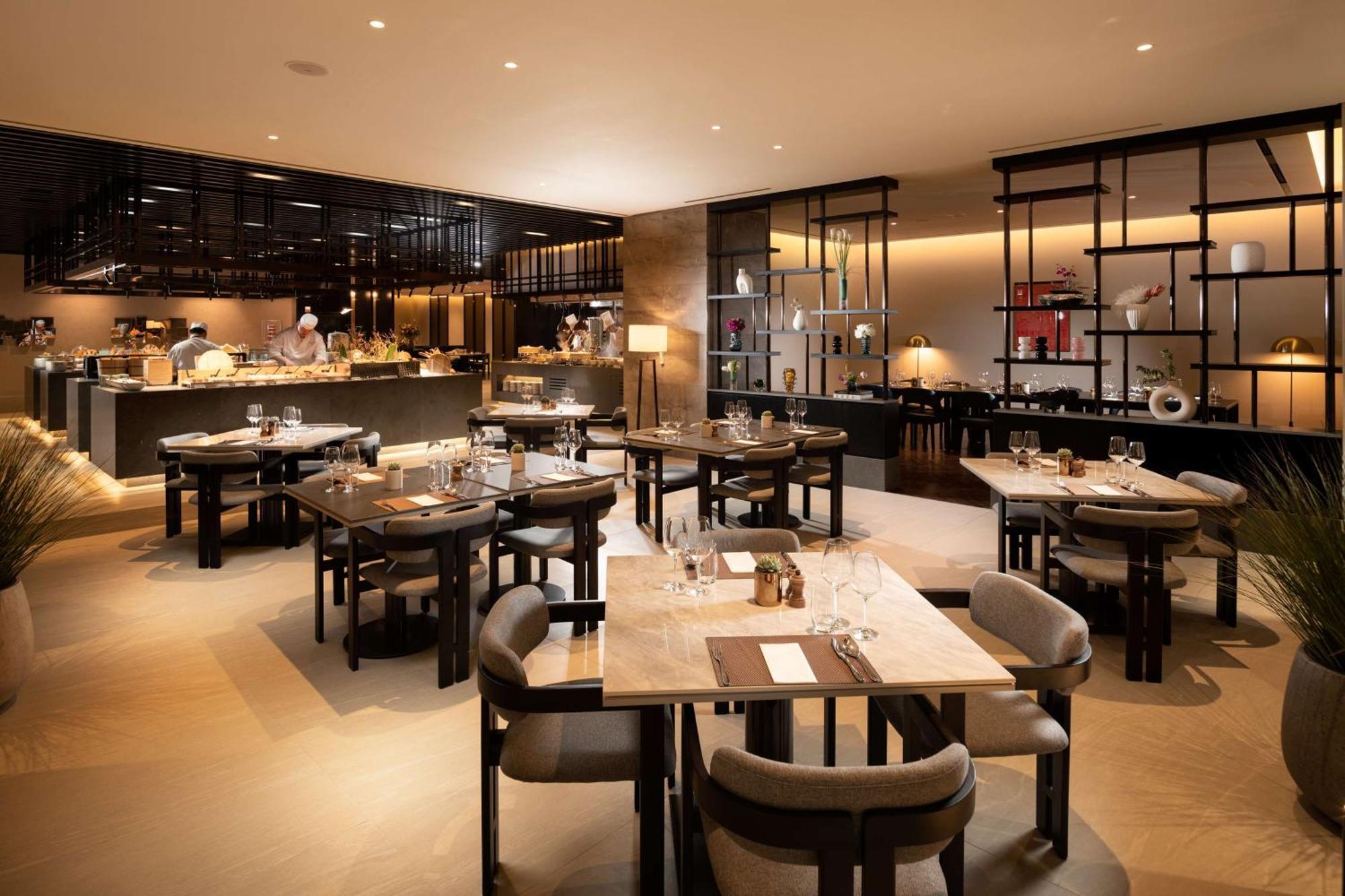 Отель Doubletree By Hilton Seoul Pangyo Соннам Экстерьер фото