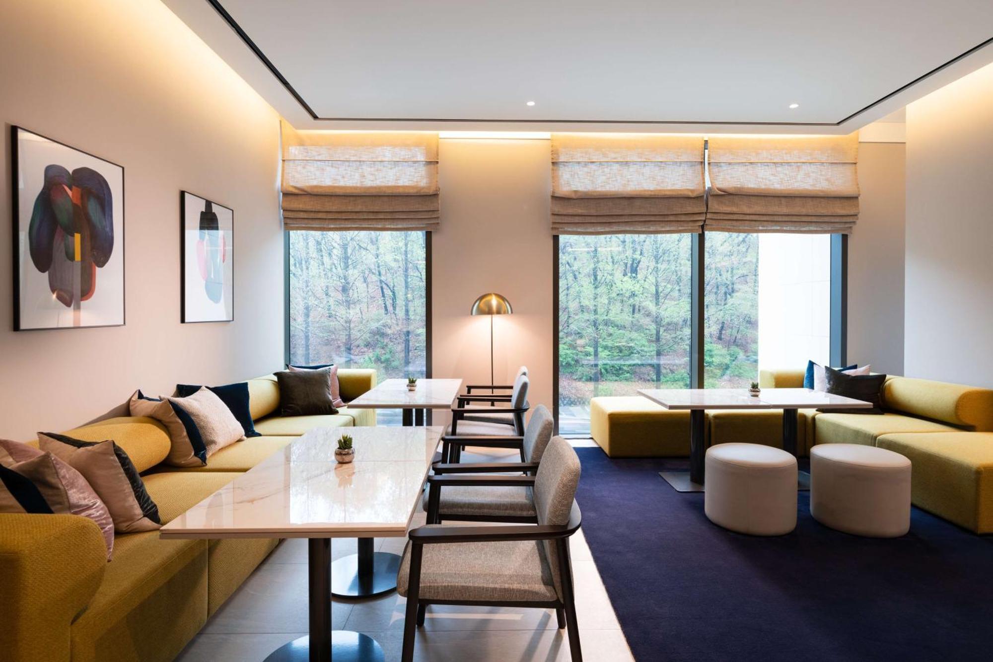 Отель Doubletree By Hilton Seoul Pangyo Соннам Экстерьер фото